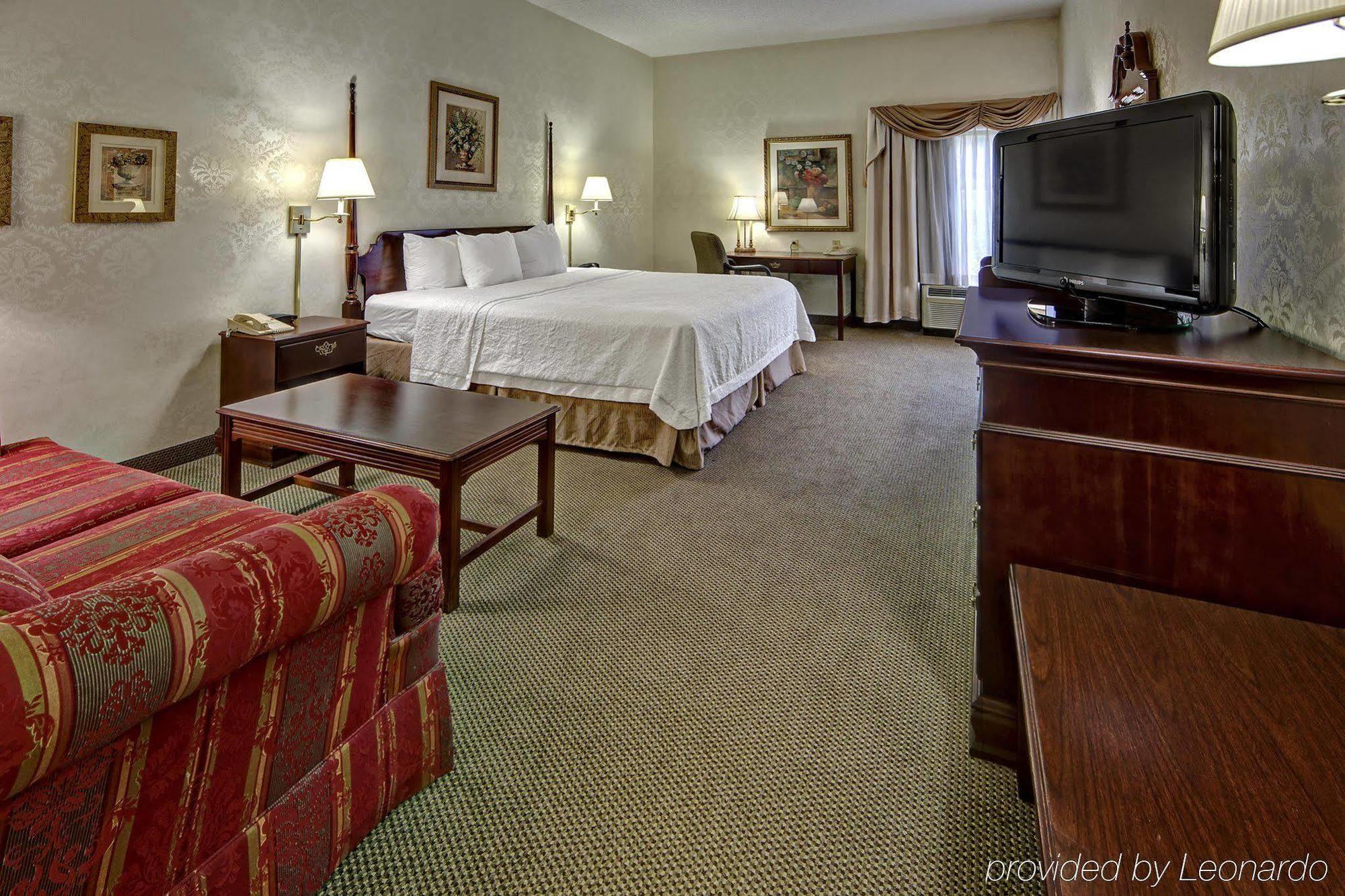 Hampton Inn Мористаун Екстериор снимка